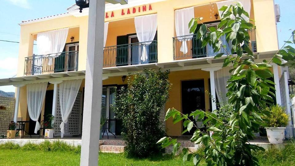 Villa Ladina Лигия Экстерьер фото